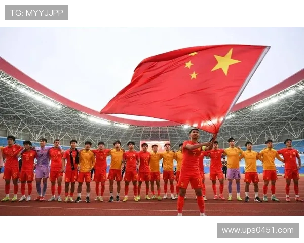 聚焦足坛明星球员成长历程与赛场风云全景展现他们的拼搏与荣耀梦