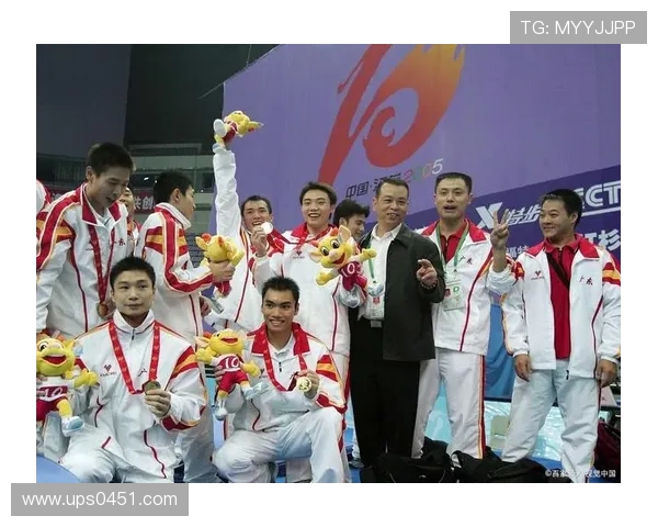 体育赛事激烈对决,运动员全力以赴争夺冠军荣耀,观众热血沸腾见证历史时刻 体育赛事激烈对决,运动员全力以赴争夺冠军荣耀,观众热血沸腾见证历史时刻