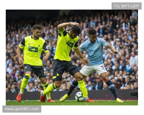 哈德斯菲尔德主场迎战曼彻斯特城争夺英超荣耀的激烈对决 哈德斯菲尔德主场迎战曼彻斯特城争夺英超荣耀的激烈对决